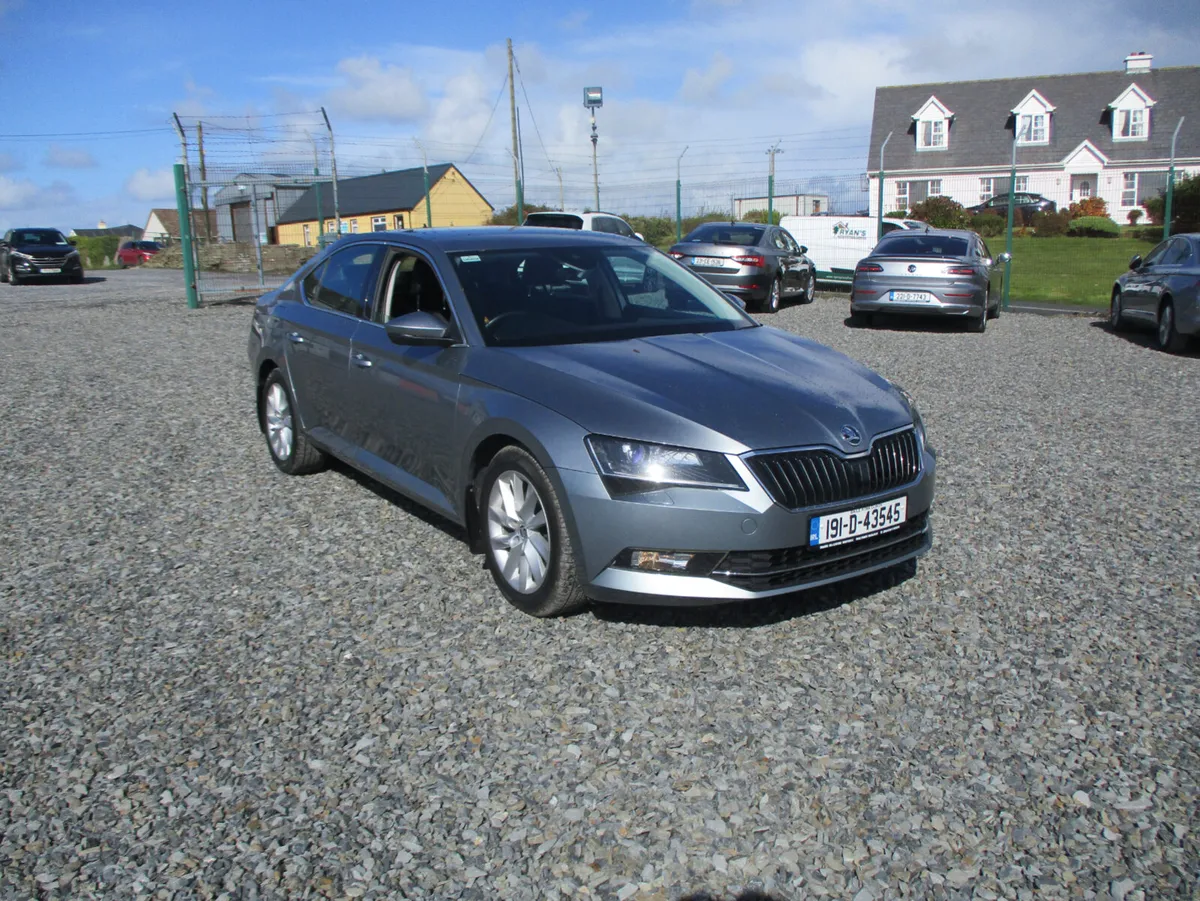 Skoda Superb 2019 2.0 150BHP MANUAL AMBITION - Image 1