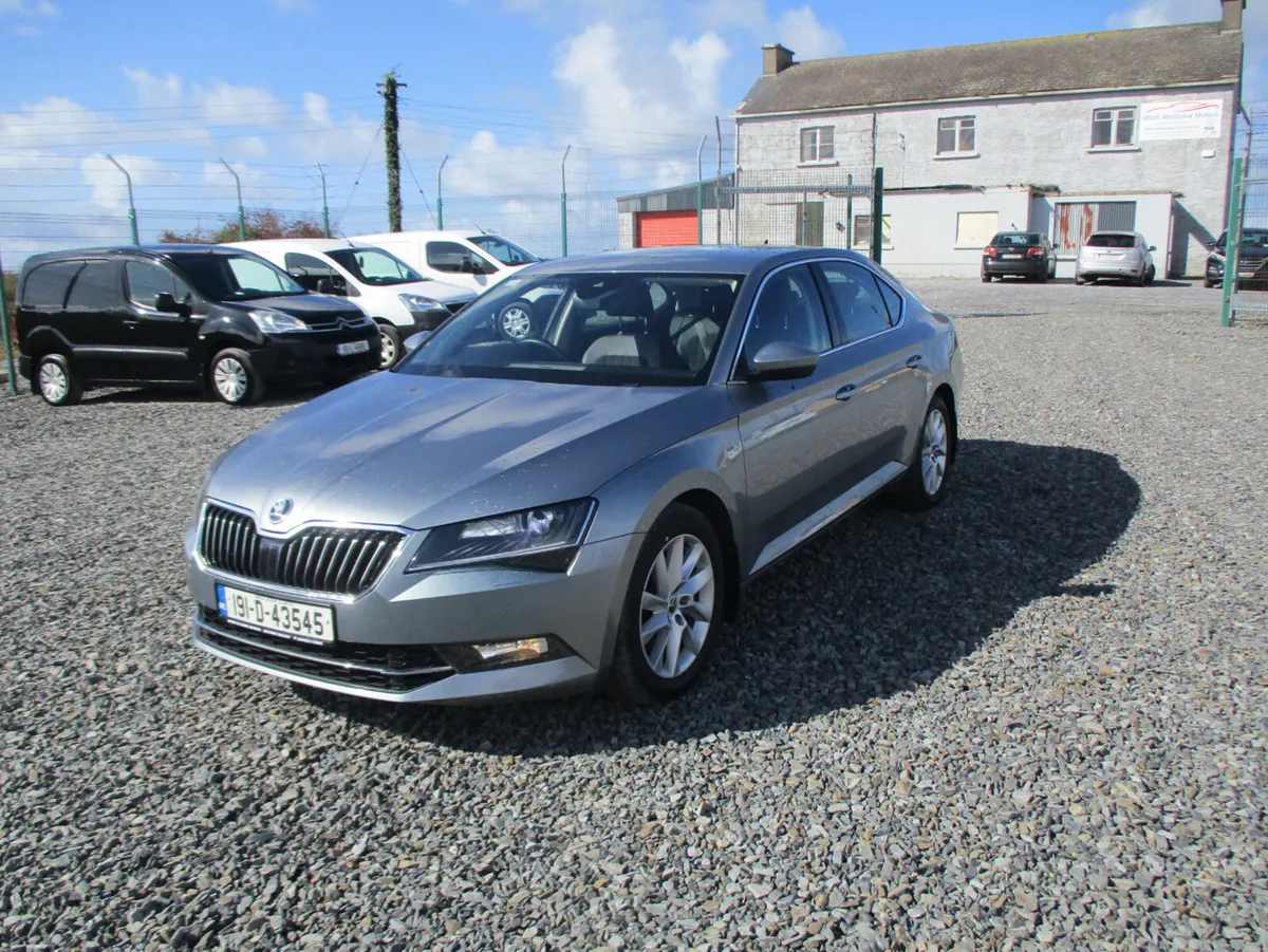 Skoda Superb 2019 2.0 150BHP MANUAL AMBITION - Image 2
