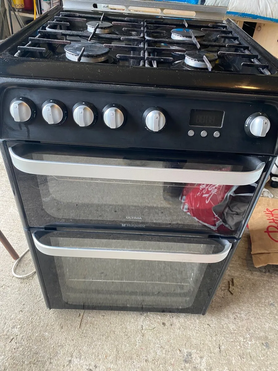 Gas cooker - Image 1