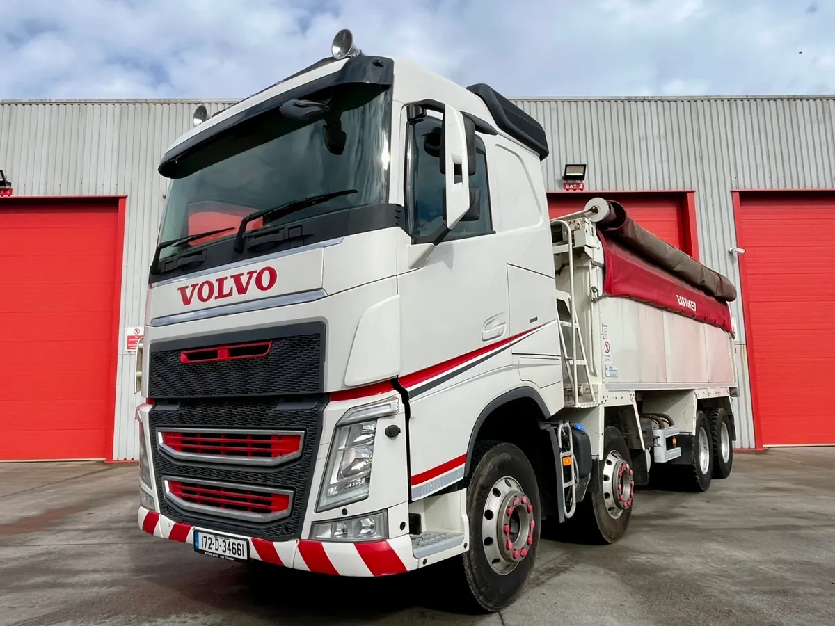 2017 Volvo FH 420 Sleeper Cab 8X4 - Image 1
