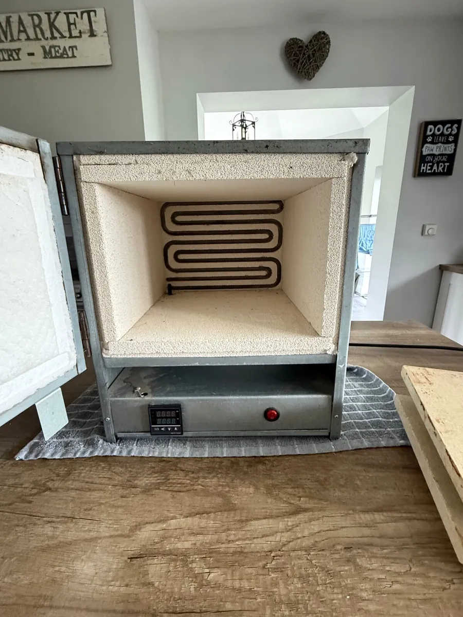 Programmable 1100C  Electrical Kiln - Image 3