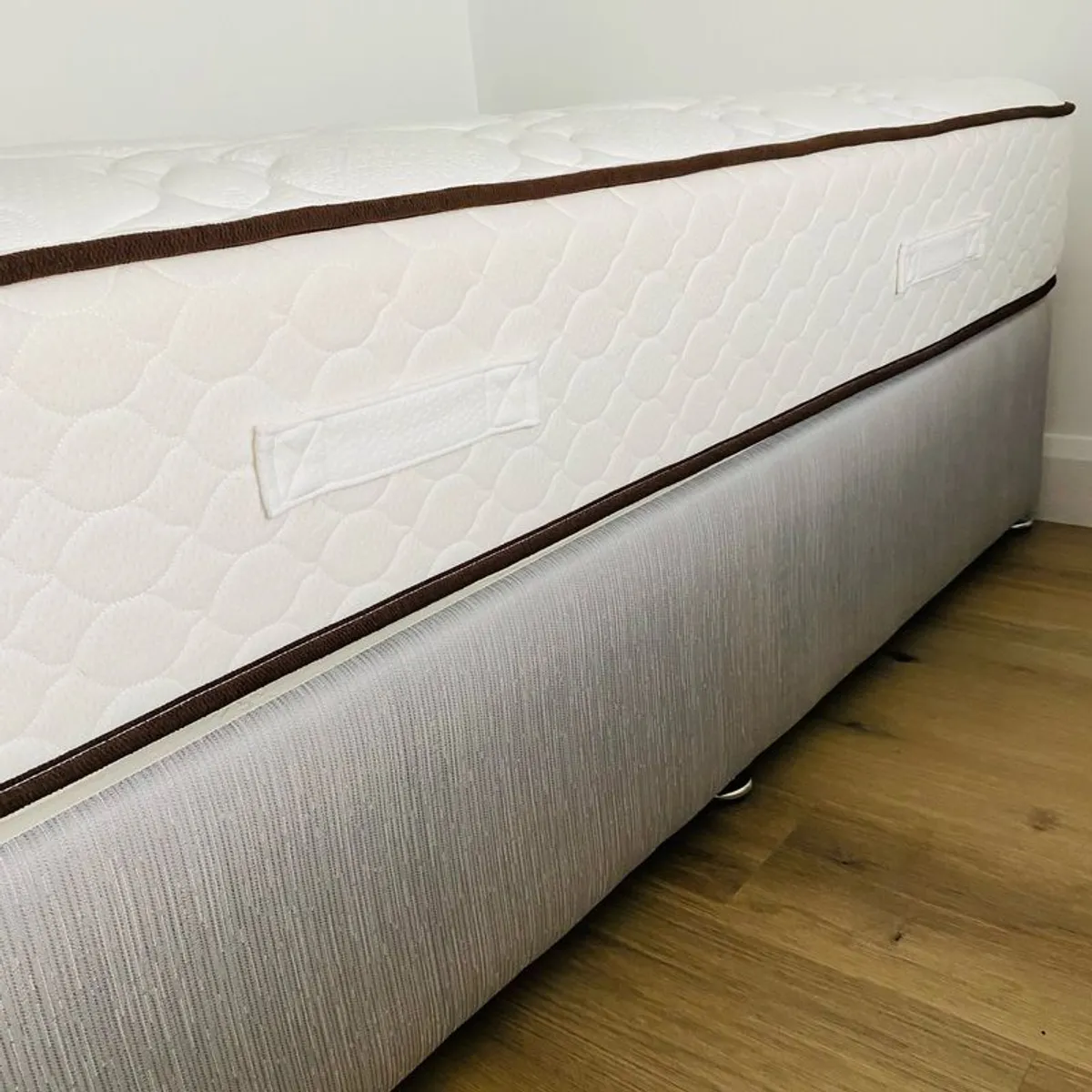 Bed - Image 1