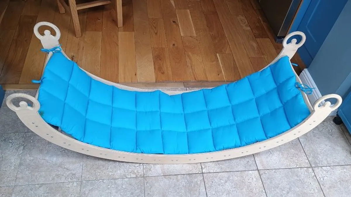Sensory rocking seat