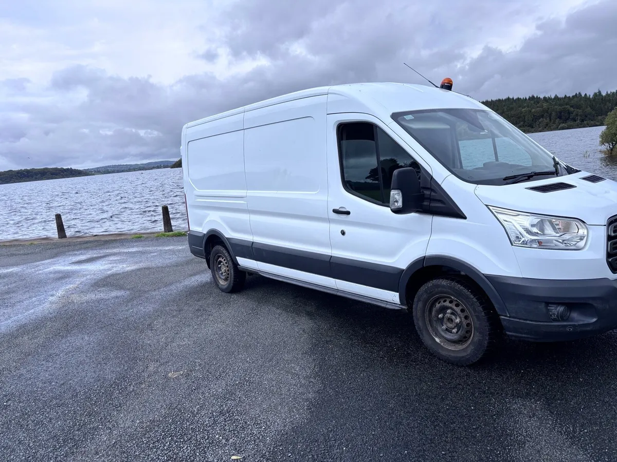 Van - Image 2
