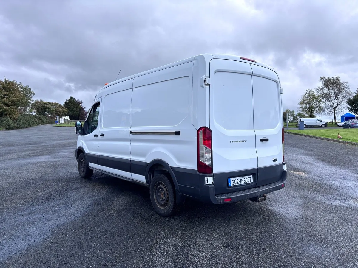 Van - Image 4