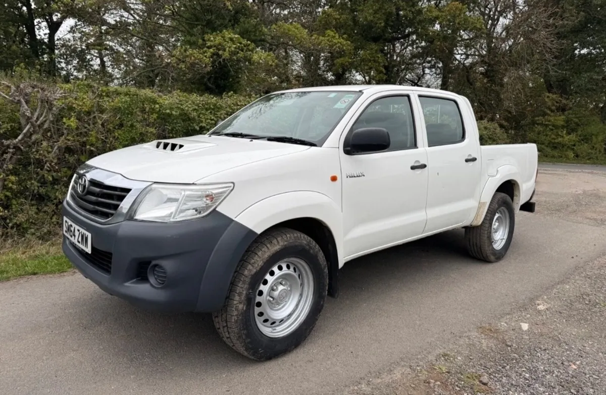 Toyota Hilux 2015 Active 3.0 D4D - Image 1