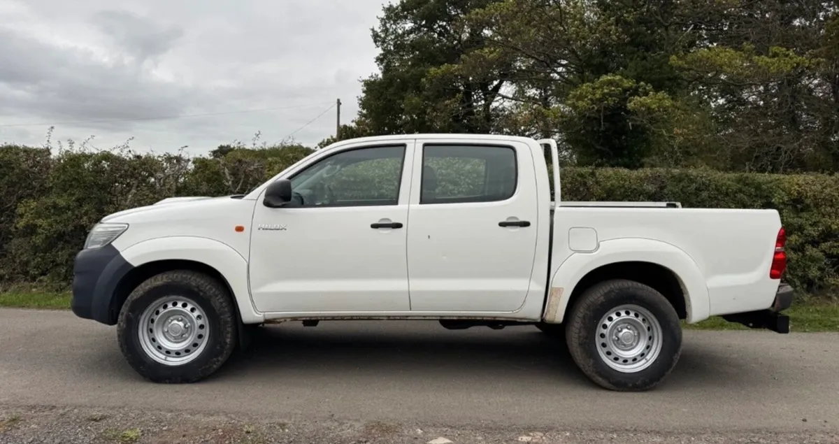 Toyota Hilux 2015 Active 3.0 D4D - Image 2