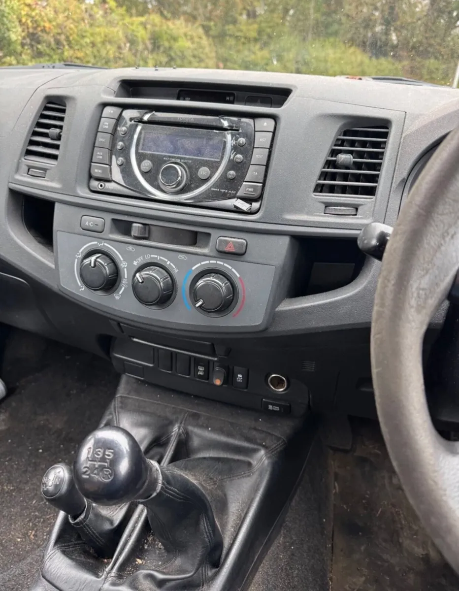 Toyota Hilux 2015 Active 3.0 D4D - Image 3