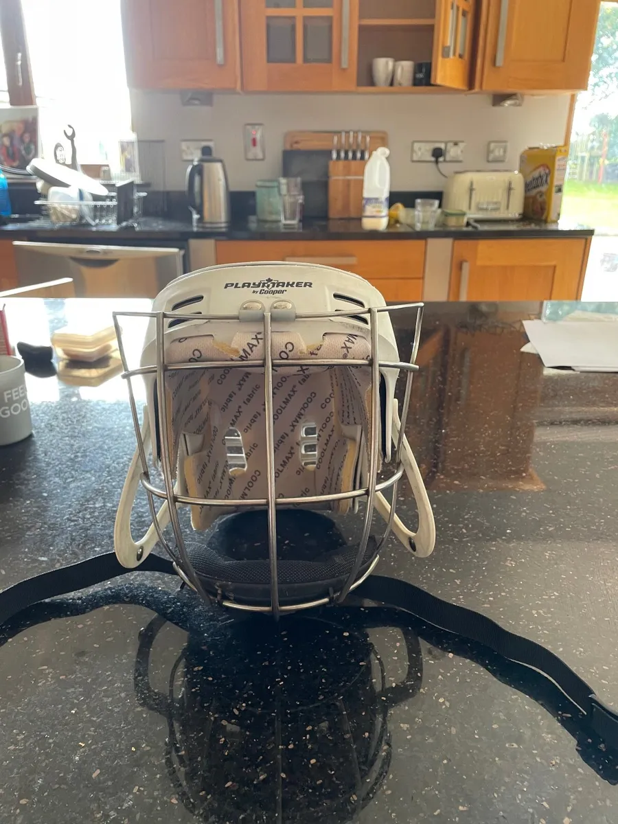 Hurling helmets - Image 2