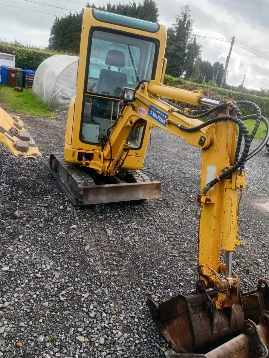 1.8 tonne minidigger for sale - Image 1