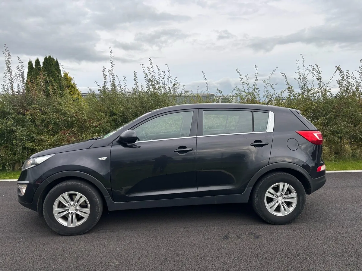 Kia Sportage 132 1.7 Diesel Service History - Image 2