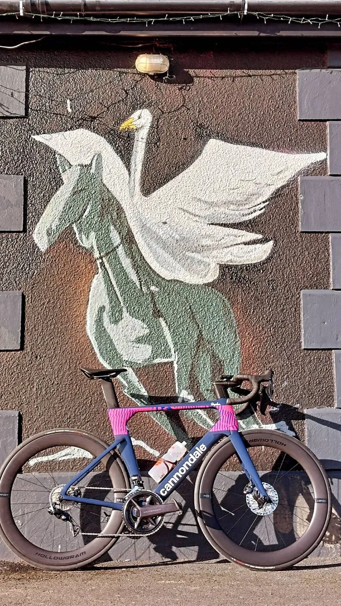 Road bike - Image 1