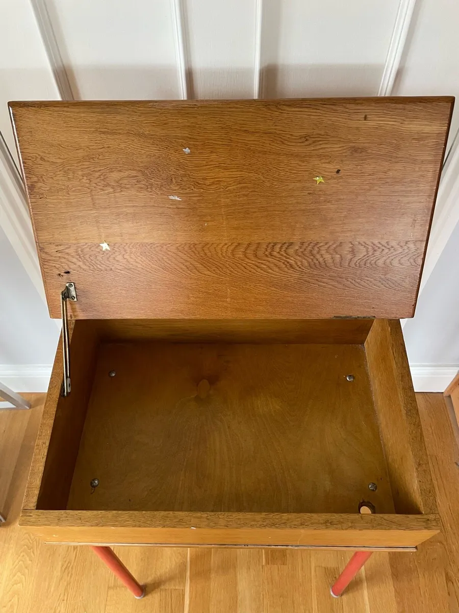 Child desk - Image 2
