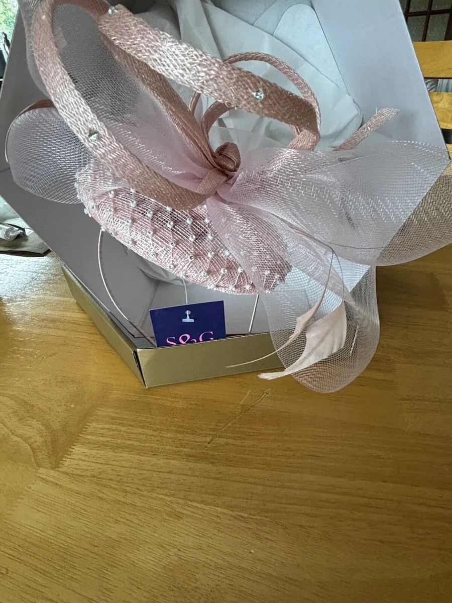 Occasion wear accessories - Image 3