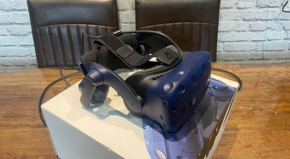 HTC Vive Pro 1 full kit - Image 3