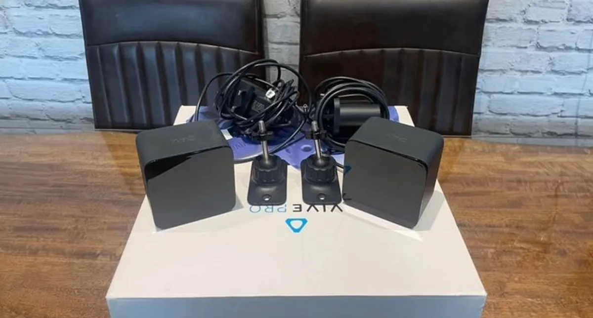 HTC Vive Pro 1 full kit - Image 4