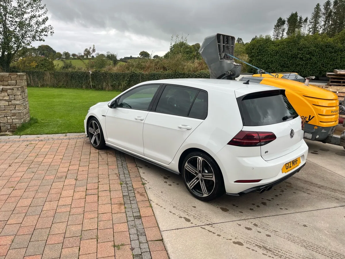 Volkswagen Golf R - Image 3