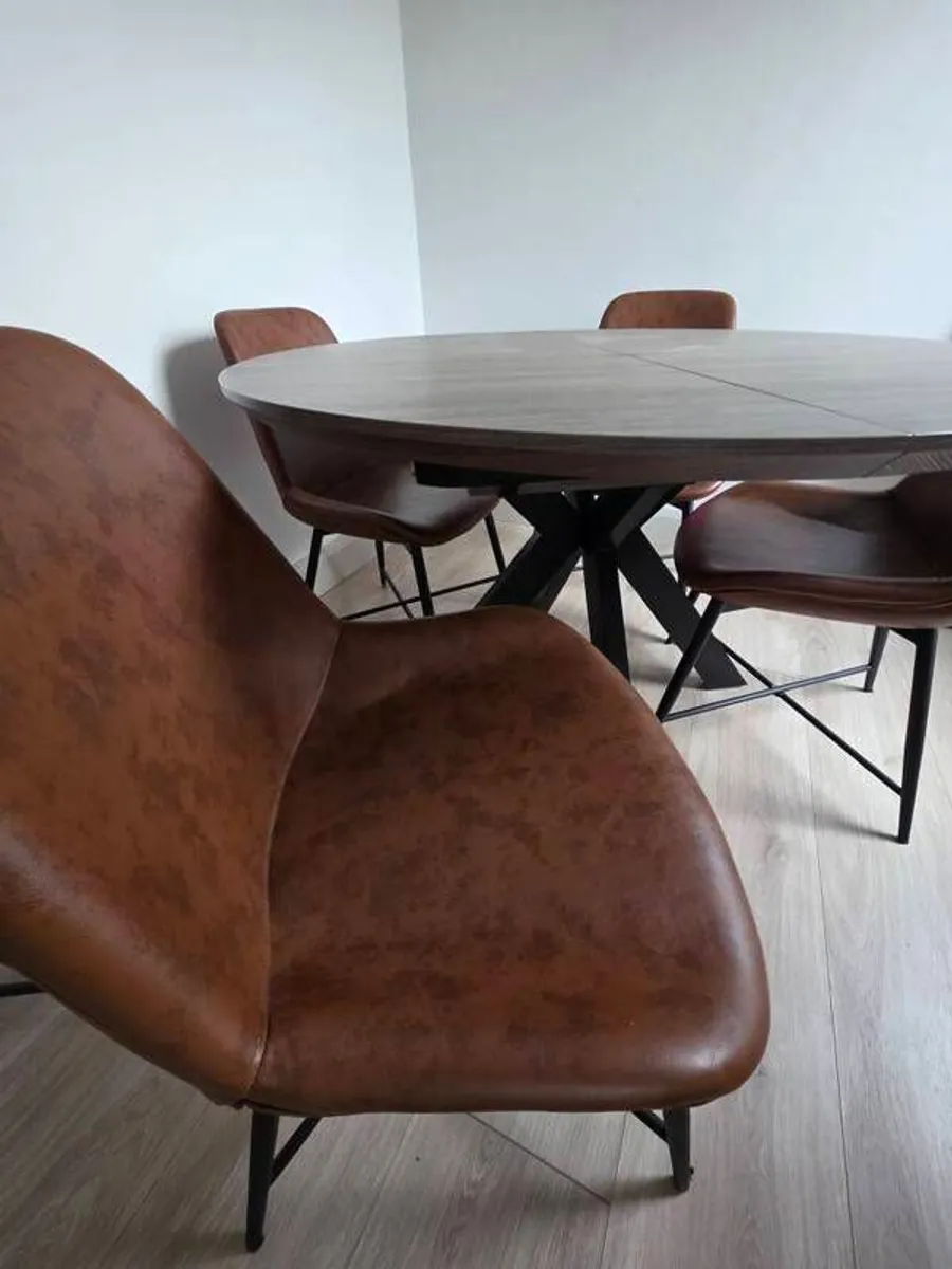 Extendable Dinning Table & Chairs - Image 3