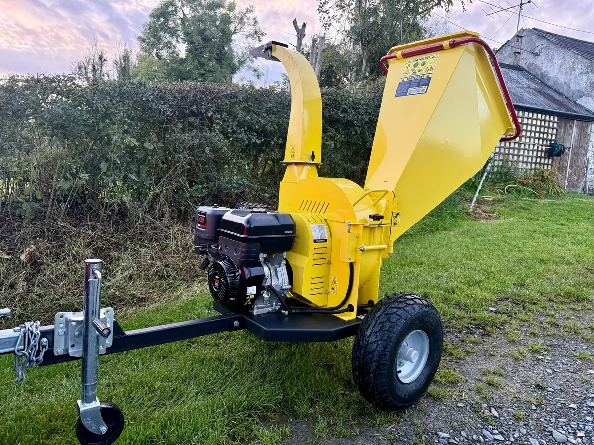 Quad wood chipper - Image 1