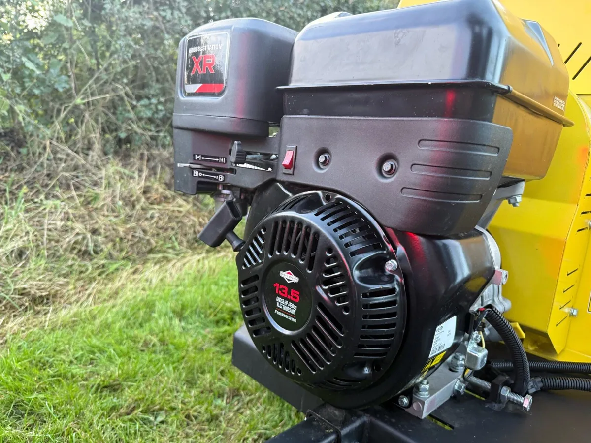 Quad wood chipper - Image 2