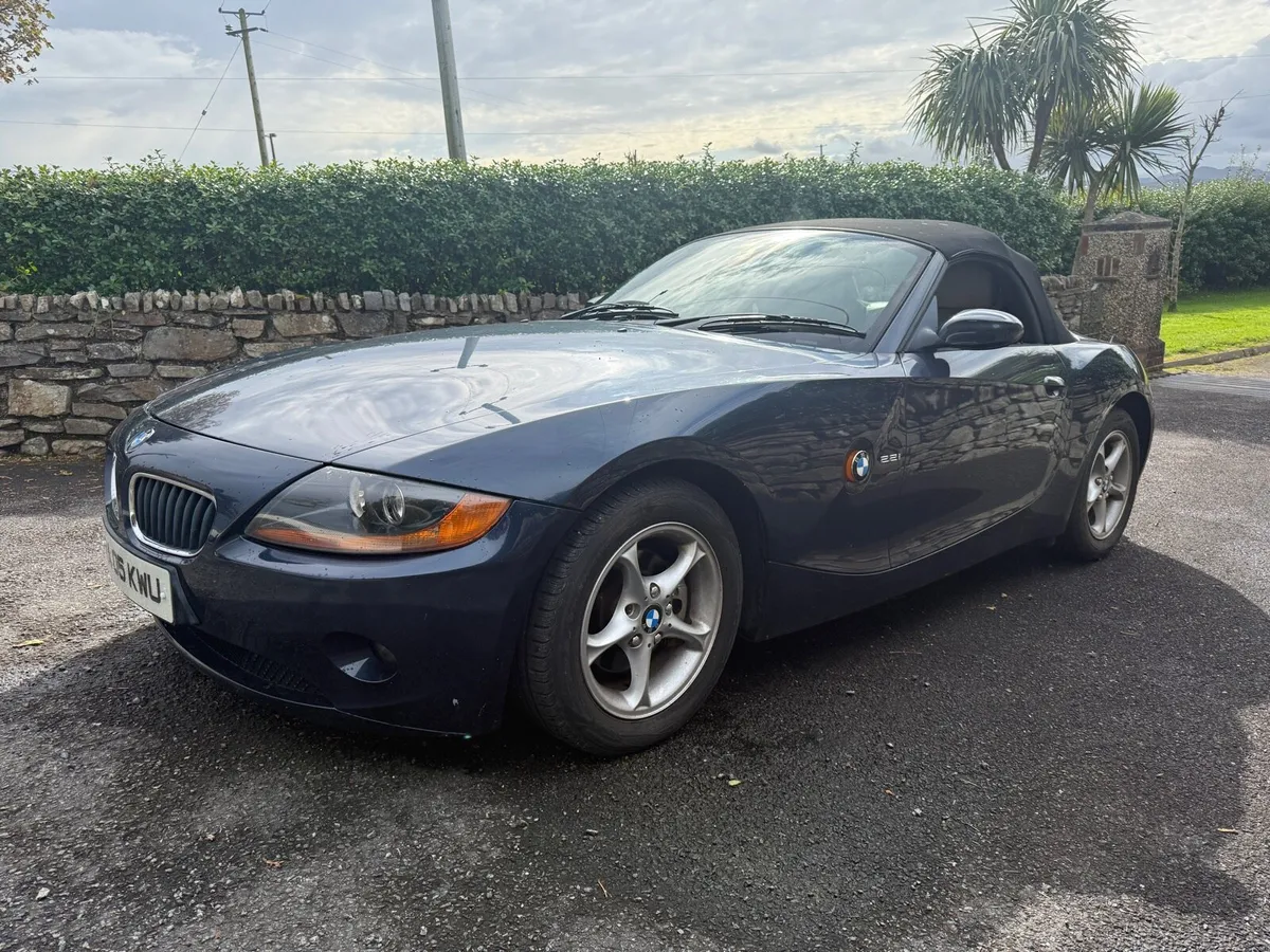 2005 BMW Z4 Convertible 6 Cylinder LOW MILES ** - Image 1