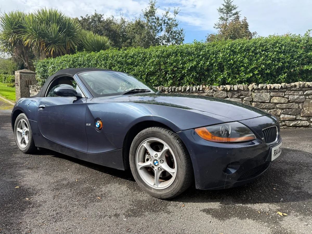 2005 BMW Z4 Convertible 6 Cylinder LOW MILES ** - Image 3