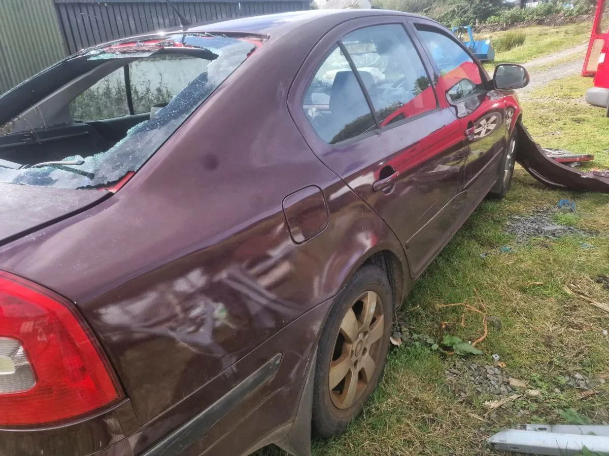 Skoda octavia breaking - Image 2