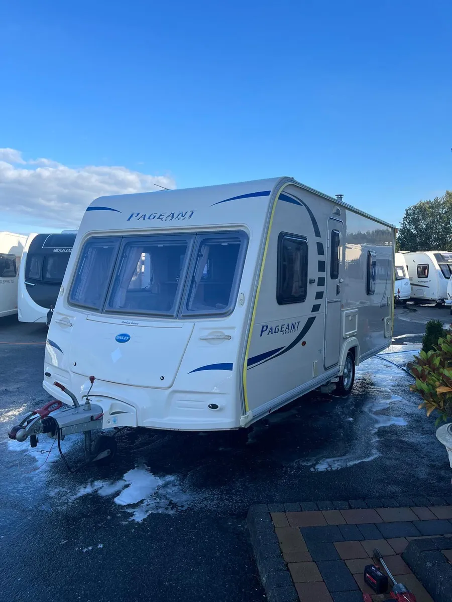 ✨STUNNING BAILEY PAGEANT 4 BERTH FIXED BED✨ - Image 3