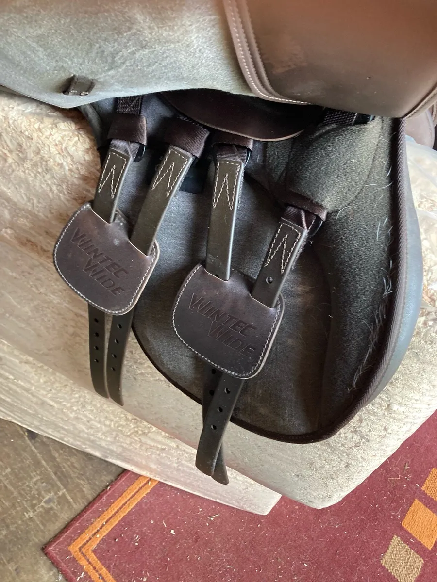 Wide wintec saddle - Image 3