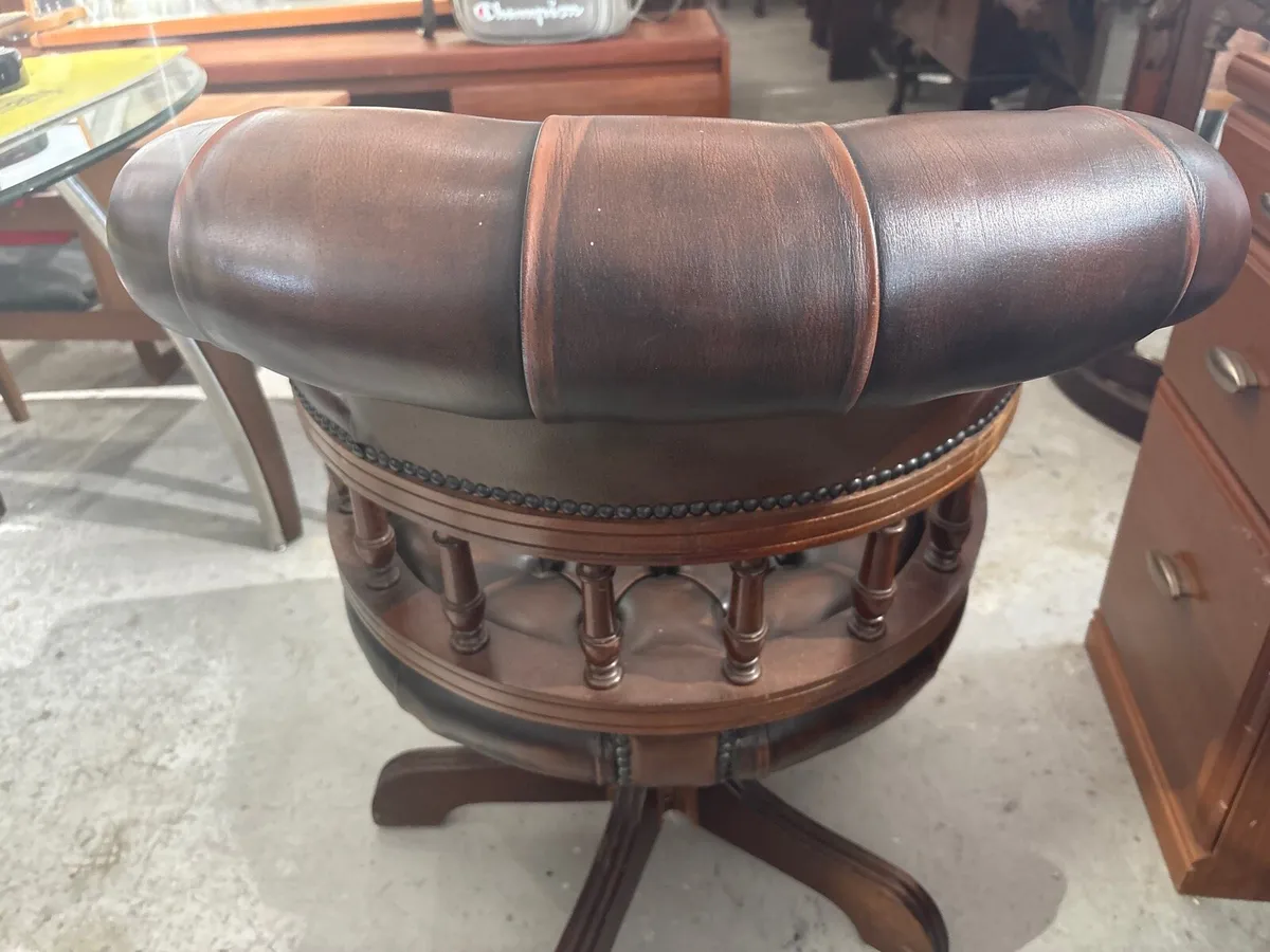 Captains chair - Image 3