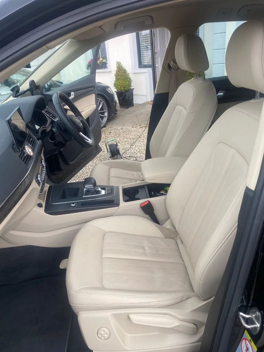 232 D REG AUDI Q5 2.0TDI SE 163 BHP AUTOMATIC - Image 2