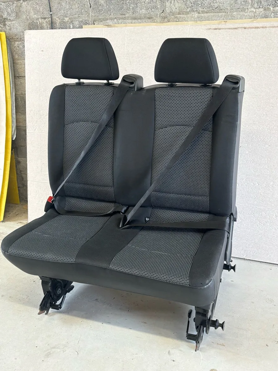 Crew Cab Rear Seats 2+1 - Image 4