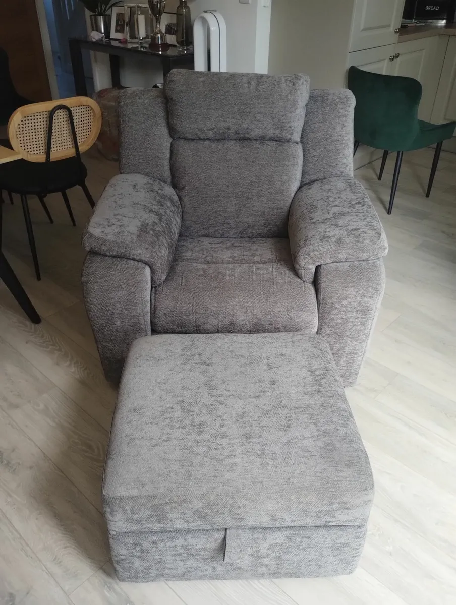 Chairs - Image 3