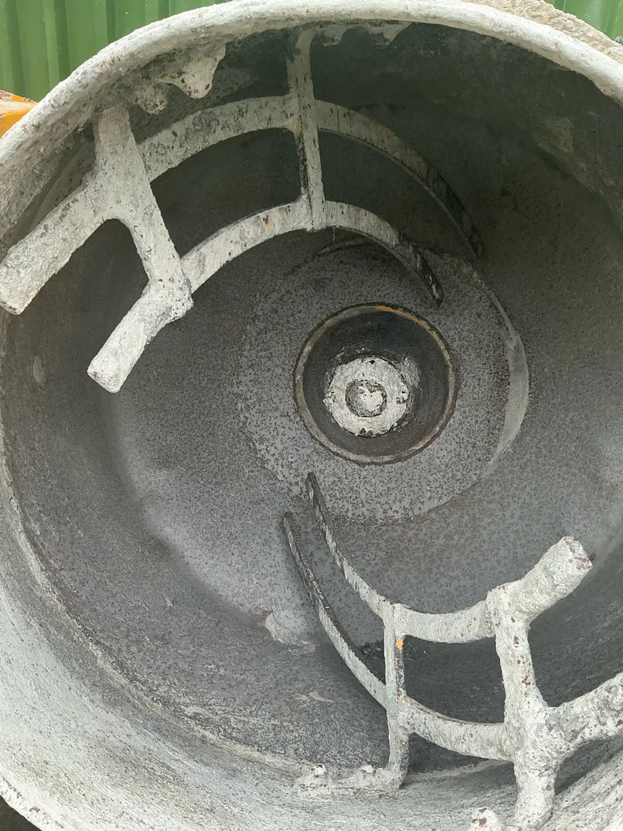 Cement mixer - Image 3