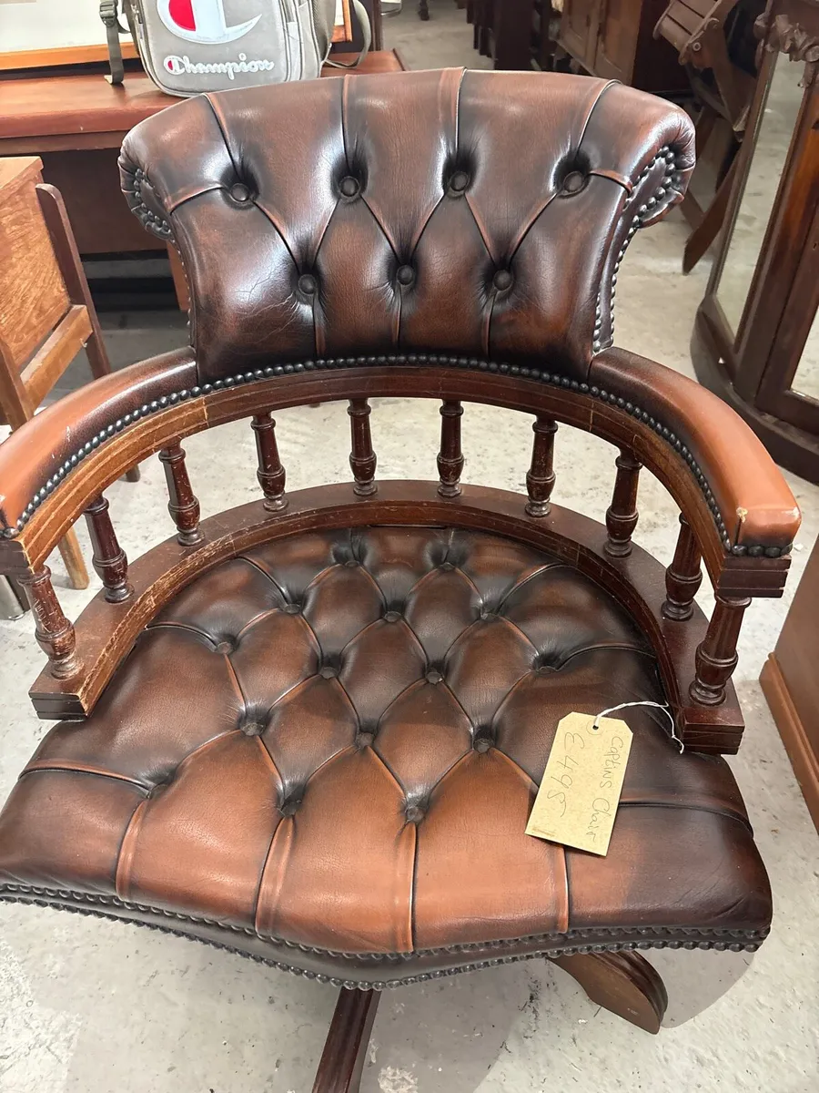 Captains chair - Image 1
