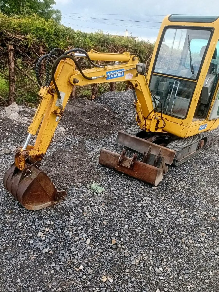 1.8 tonne minidigger for sale - Image 2