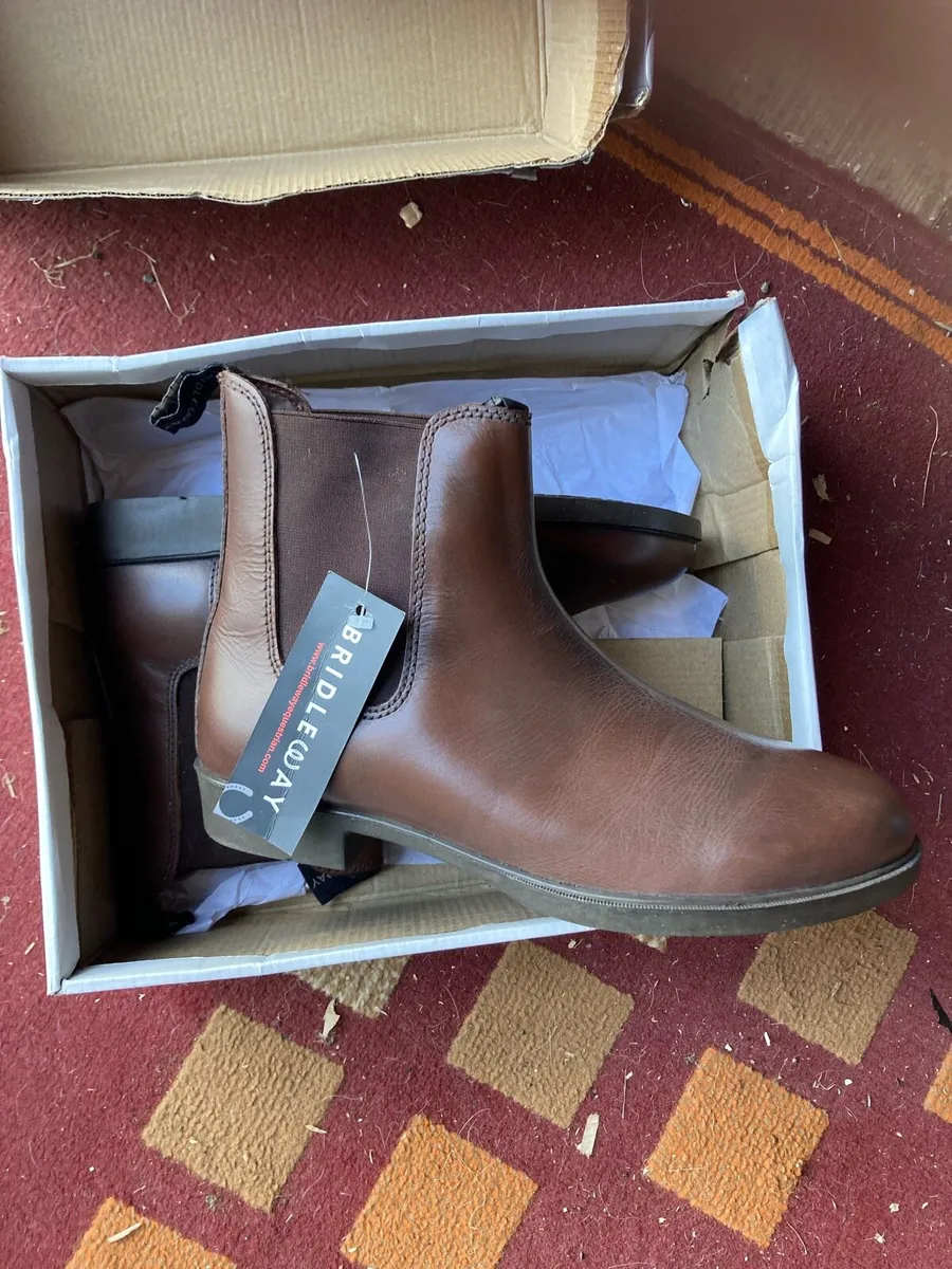 Riding boots - Image 1