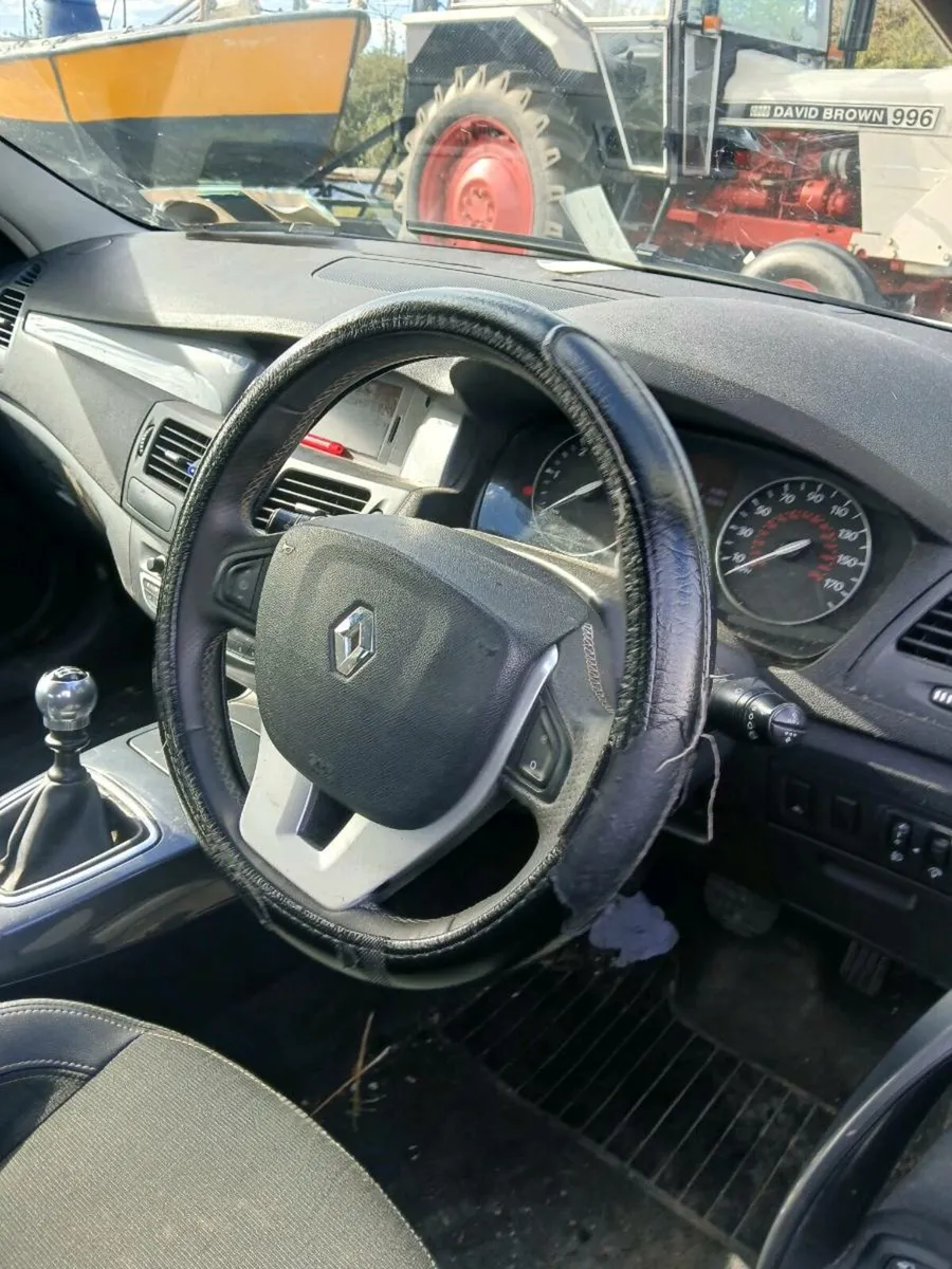 A car - Image 3