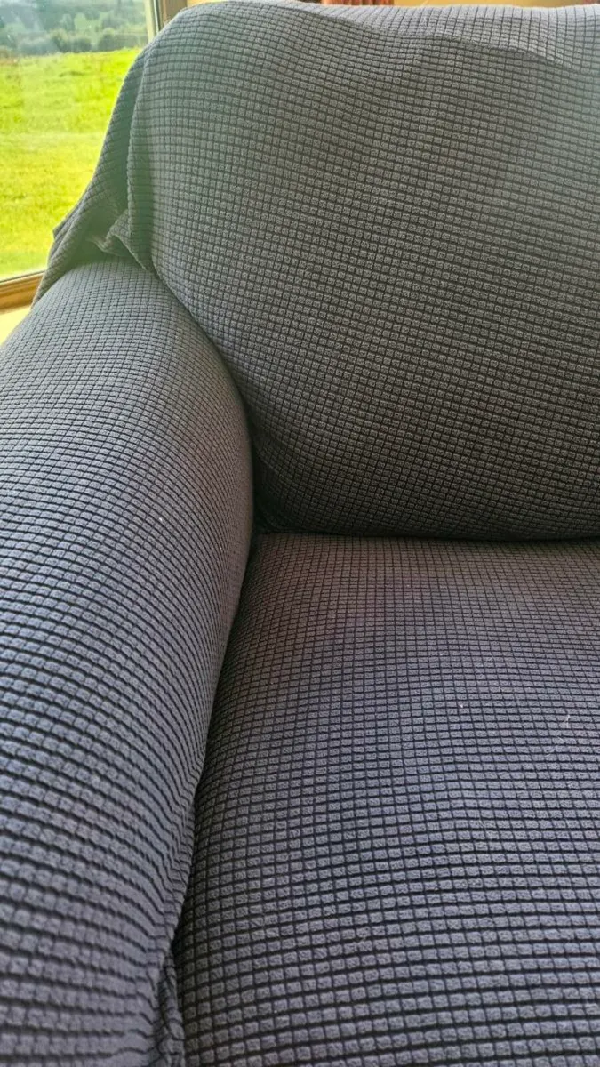 2x navy sofa/couch covers - Image 4