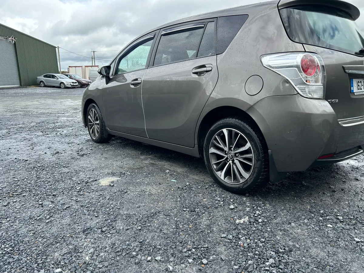 2016 Toyota verso 7 seater - Image 3