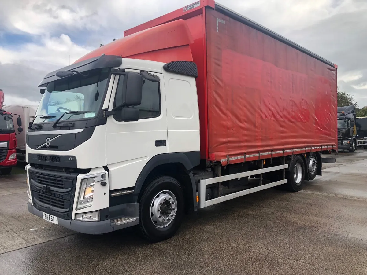 2017 Volvo FM 370 6x2. Drawbar - Image 1