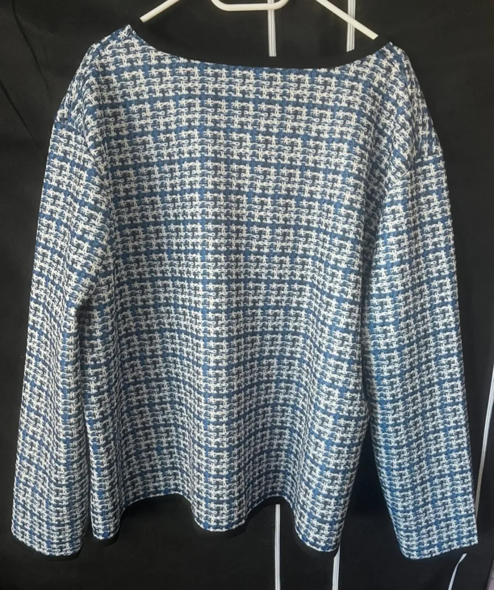 New ladies short jacket sz 24/26 - Image 2