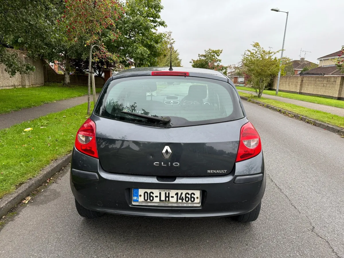 Renault clio 1.1 petrol - Image 2