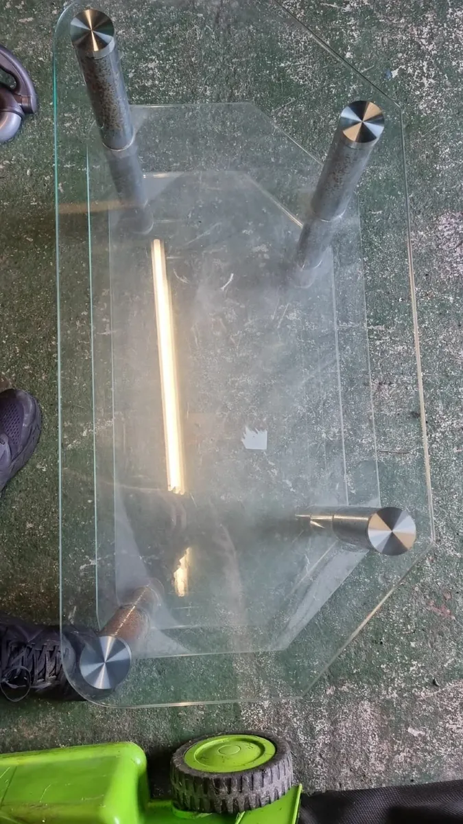 GLASS TV STAND - Image 2