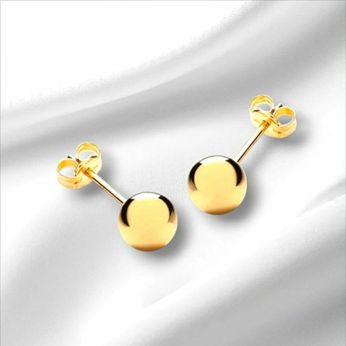 Vintage Unworn 9ct Gold Stud Earrings - Image 3