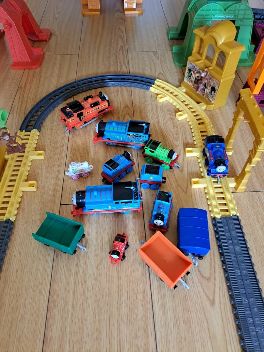 Thomas the tank engine - Image 2