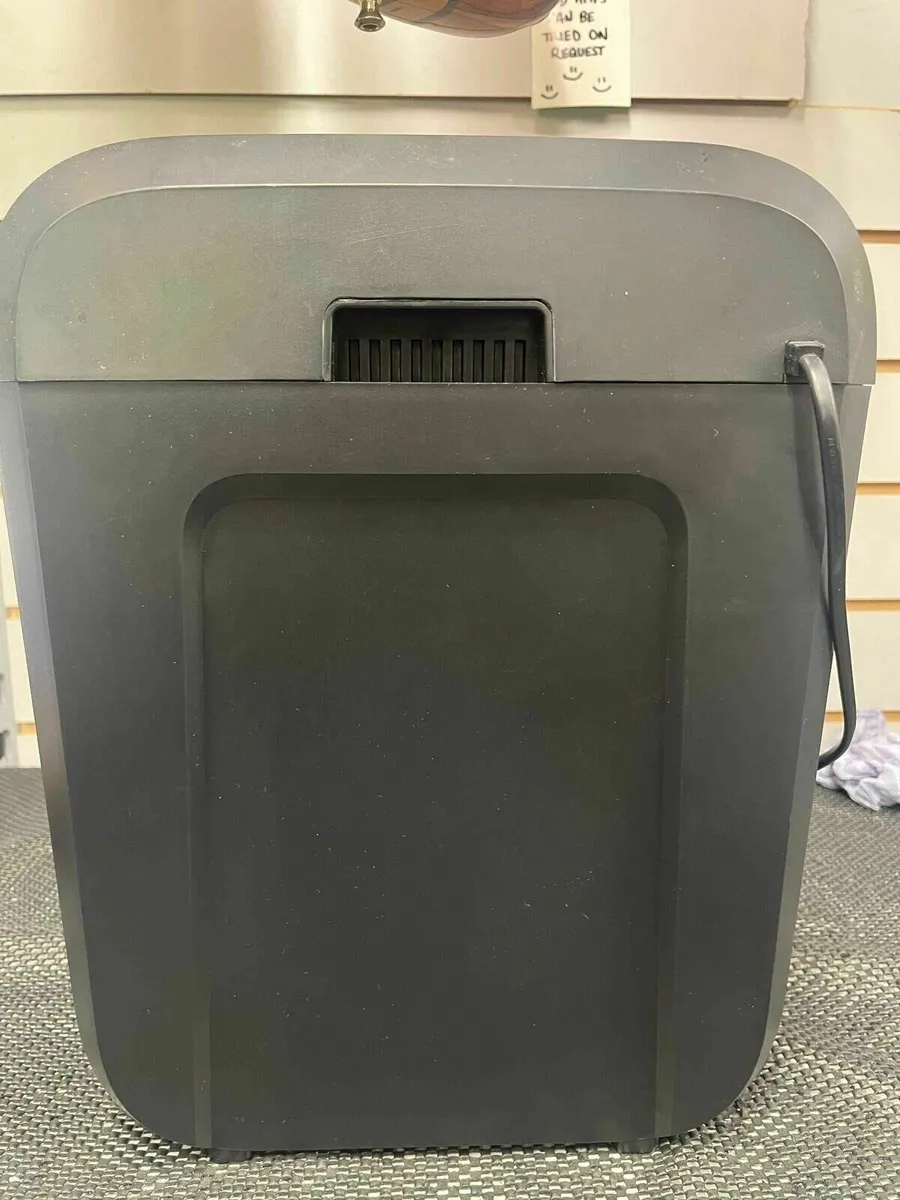 Fellowes Shredder - Image 3