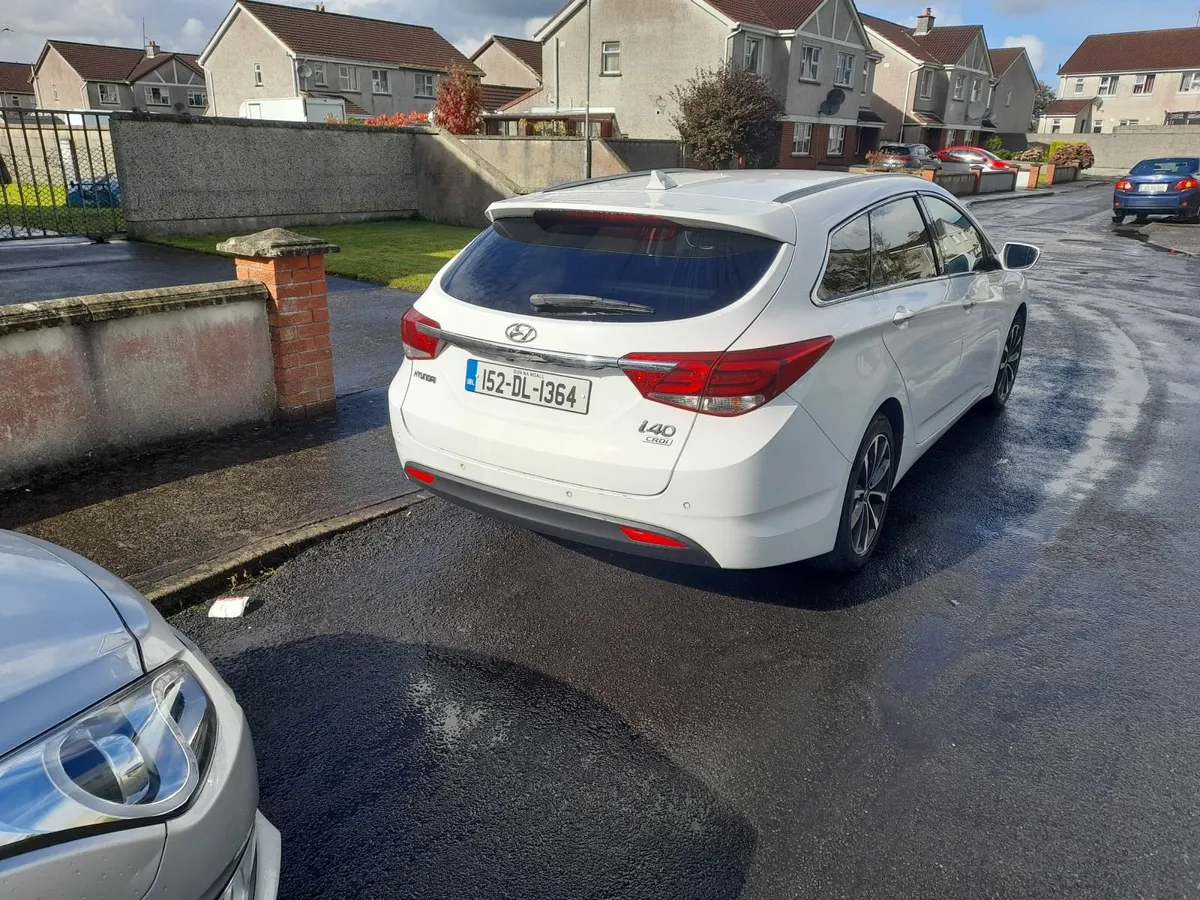 Hyundai i40 Estate Exclusive 1.7 Crdi 2015 - Image 4
