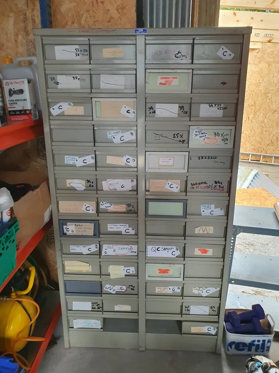 Large metal multi drawer filing cabinet - Image 1