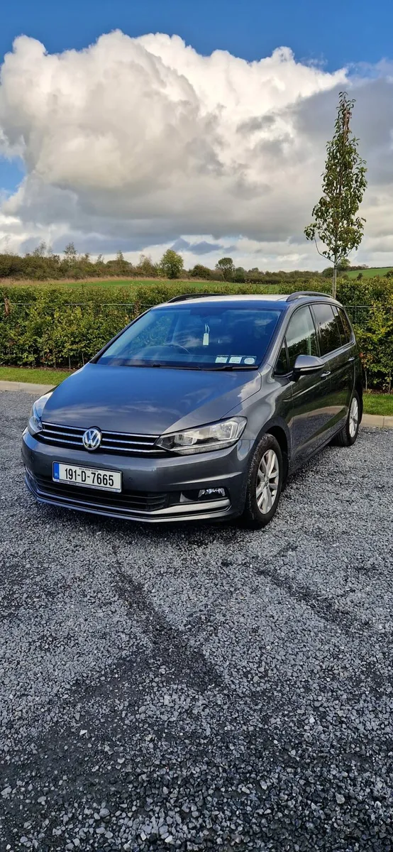 Vw Touran 7 Seater - Image 2